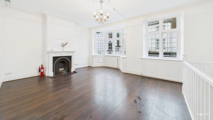 3 Bedroom Flat To Rent In St. John Street, Ashbourne, Derbyshire, DE6