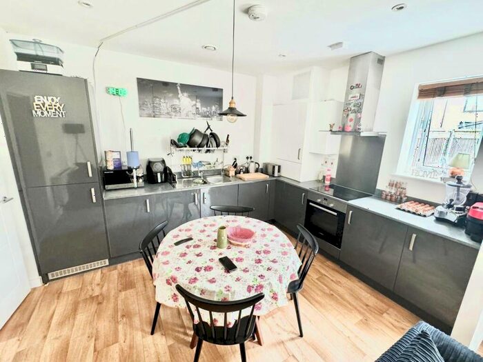 1 Bedroom House To Rent In Royal Anglian Way, Dagenham, RM8