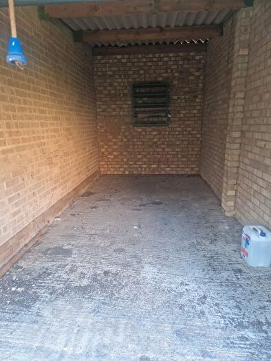 Parking To Rent In The Beeches Russell Road, Whestone, N20