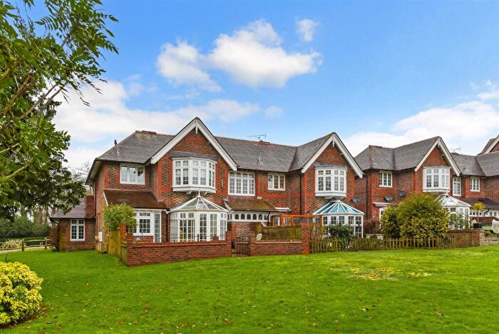 2 Bedroom Retirement Property For Sale In Crossbush, Arundel, BN18