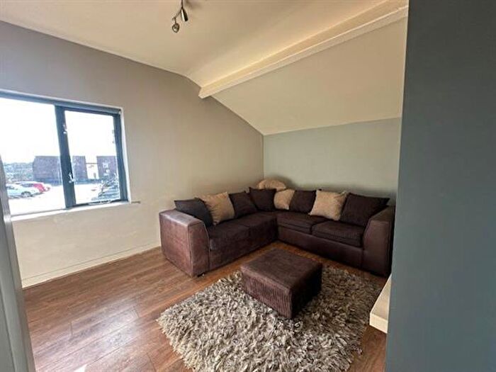1 Bedroom Apartment To Rent In Long Street, Manchester, M24