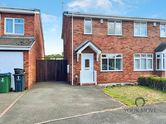 2 Bedroom Semi Detached House For Sale In Kidd Croft, Tipton, West Midlands, DY4