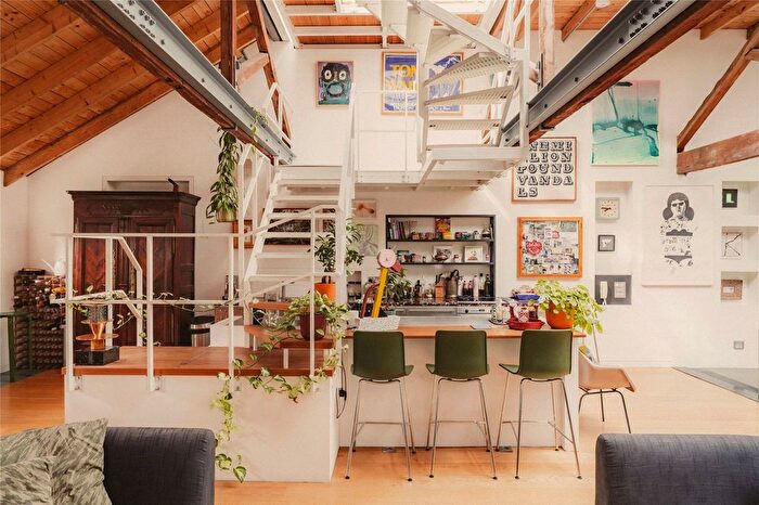 3 Bedroom Terraced House To Rent In Hewer Street, North Kensington, W10