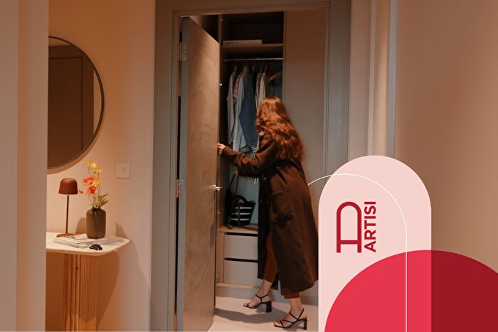 2 Bedroom Flat For Sale In London, W6