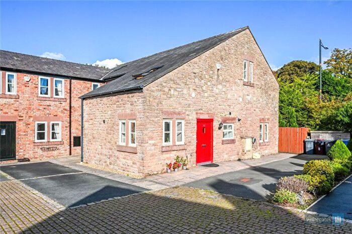 4 Bedroom Barn Conversion For Sale In Maypole Farm Court, Knowsley, Prescot, Merseyside, L34