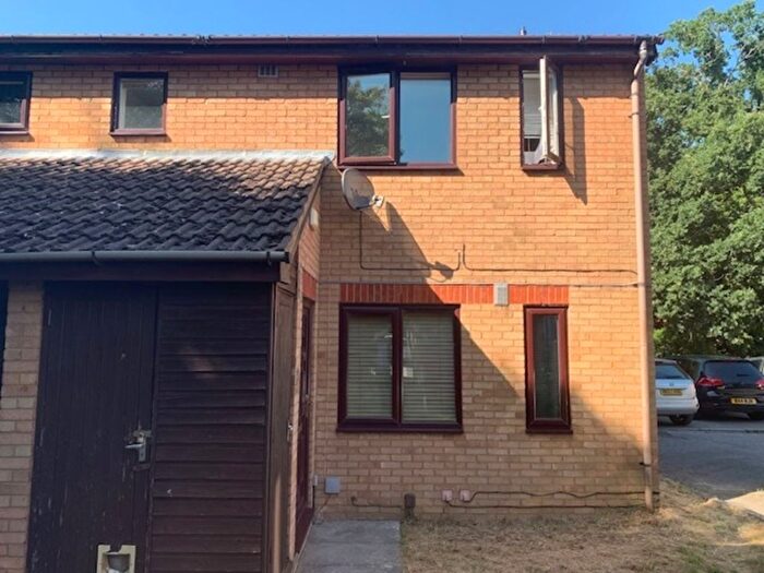 Studio To Rent In Bader Gardens, Cippenham, Berkshire, SL1