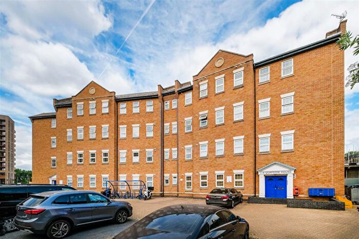 1 Bedroom Flat To Rent In Quayside House, Abbey Road, Barking, IG11
