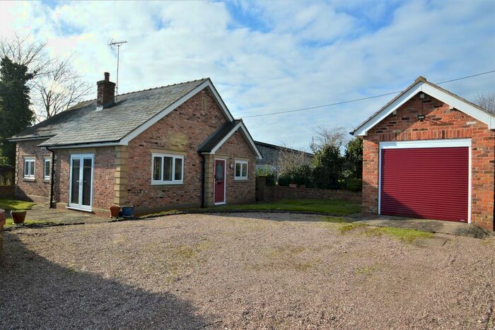 2 Bedroom Detached Bungalow For Sale In Park Lane, Pickmere, Knutsford, WA16