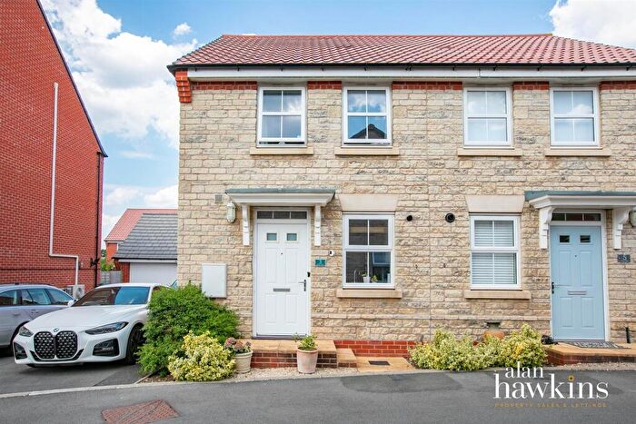 2 Bedroom Semi-Detached House For Sale In Dew Way, Calne, SN11