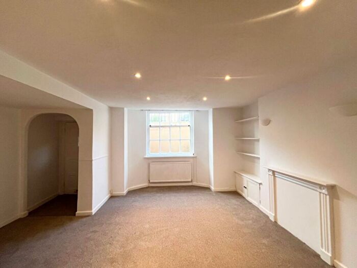 1 Bedroom Flat To Rent In Bedford Square, Brighton, BN1