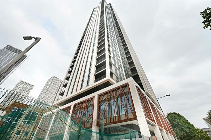 1 Bedroom Apartment To Rent In One Thames Quay, Marsh Wall, London, E14