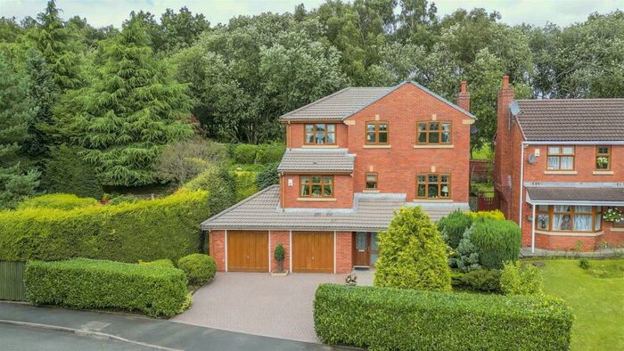 4 Bedroom Detached House For Sale In Brayston Fold, Middleton, Manchester, M24