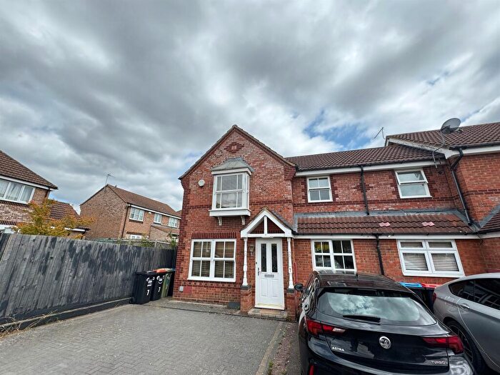 3 Bedroom End Of Terrace House For Sale In Plymouth Grove, Tattenhoe, Milton Keynes, MK4