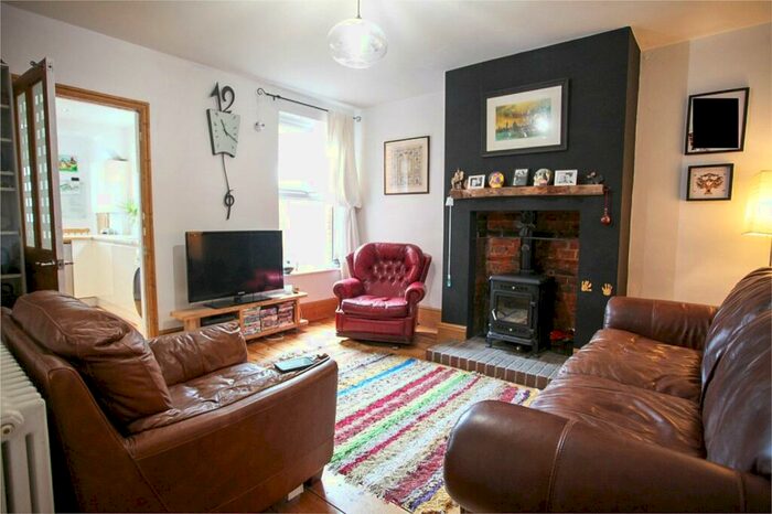 3 Bedroom Semi-Detached House For Sale In Waverley Avenue, Netley Abbey, Southampton, Hampshire, SO31