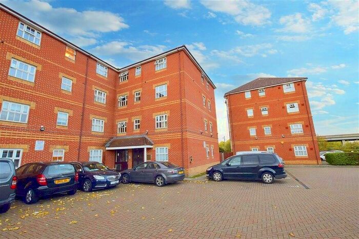 1 Bedroom Flat To Rent In Berberis Court, Hyacinth Close, Ilford, IG1