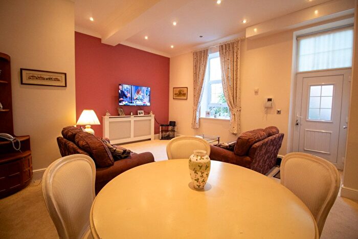 2 Bedroom Flat For Sale In Clifton Road, Ruddington, Nottingham, NG11