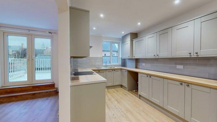 2 Bedroom Detached House To Rent In High Street, Stamford, PE9