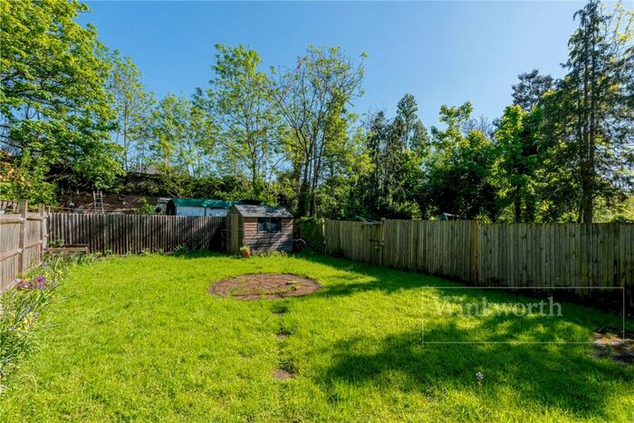 1 Bedroom Apartment To Rent In Chatsworth Road, Mapesbury, London, NW2