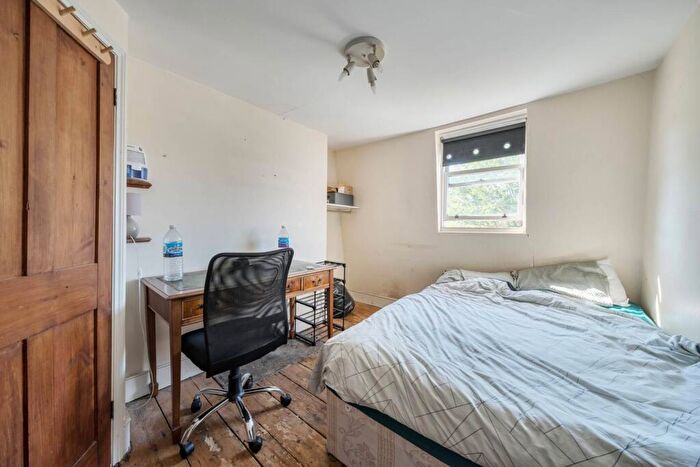 5 Bedroom House To Rent In Brokesley Street, Bow, London, E3