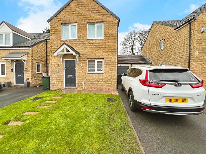 3 Bedroom Semi Detached House For Sale In Blackthorne Close, Bradford, BD2