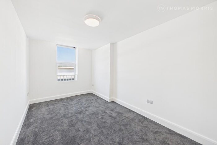 1 Bedroom Apartment To Rent In - High Street, St Neots, PE19