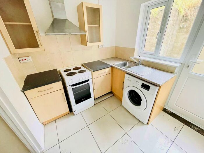 3 Bedroom Terraced House To Rent In Fox Street, Treharris, CF46