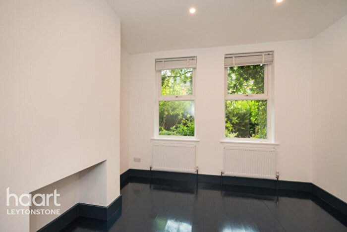 2 Bedroom Flat To Rent In Carr Road, London, E17