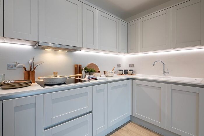 2 Bedroom Flat For Sale In " Bedroom Apartment" At Hepworth Place, Walthamstow, E17