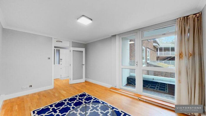 2 Bedroom Apartment To Rent In Pigott Street, Westferry, London, E14