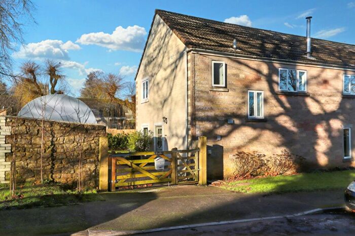 3 Bedroom Semi-Detached House For Sale In South Street, Stratton-On-The-Fosse, BA3