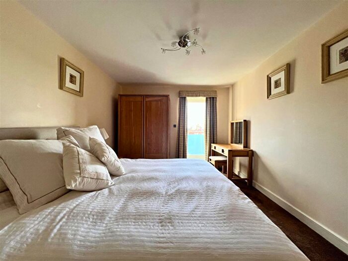 2 Bedroom Flat For Sale In Castle Heights, Marlborough Street, Scarborough, YO12