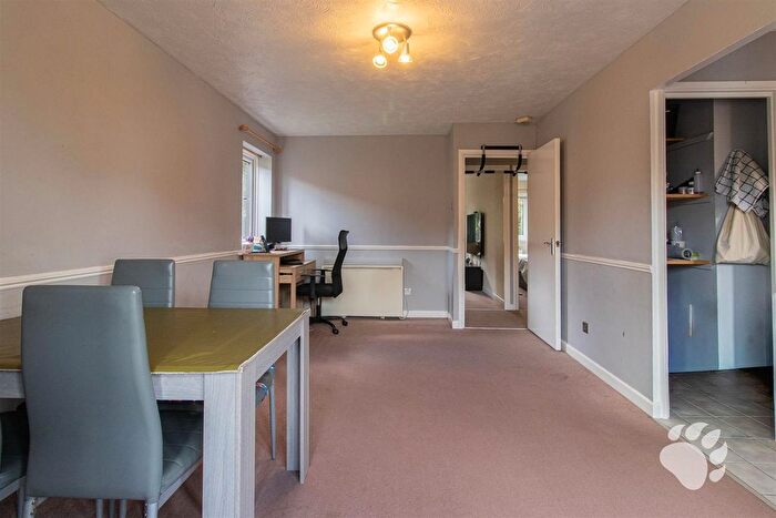 2 Bedroom Flat For Sale In Copperfields, Laindon, SS15