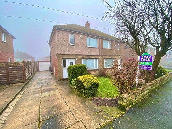 3 Bedroom Semi Detached House To Rent In St. Annes Avenue, Huddersfield, HD3