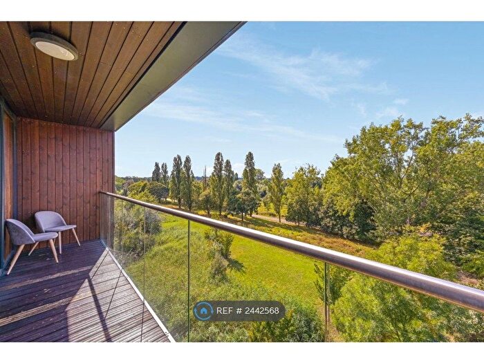 2 Bedroom Flat To Rent In Campbell Court, London, SE9