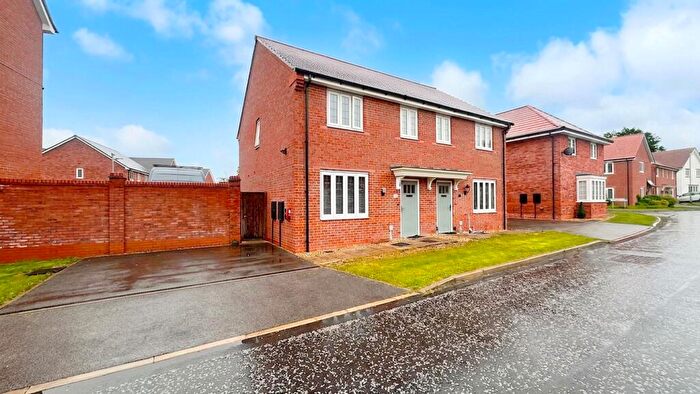 3 Bedroom Semi-Detached House For Sale In Thomas Gray Road, Poynton, SK12