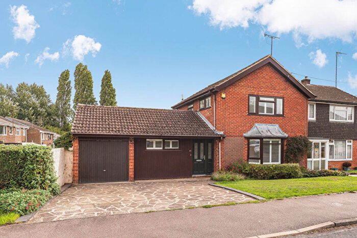 3 Bedroom Semi-Detached House For Sale In Nursery Drive, Banbury, OX16