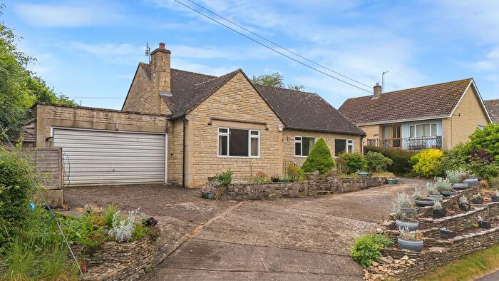 3 Bedroom Bungalow For Sale In Wains Road, Daglingworth, Cirencester, Gloucestershire, GL7