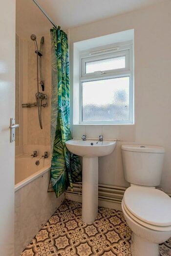 5 Bedroom Private Hall To Rent In Cogan Terrace, Cathays, CF24