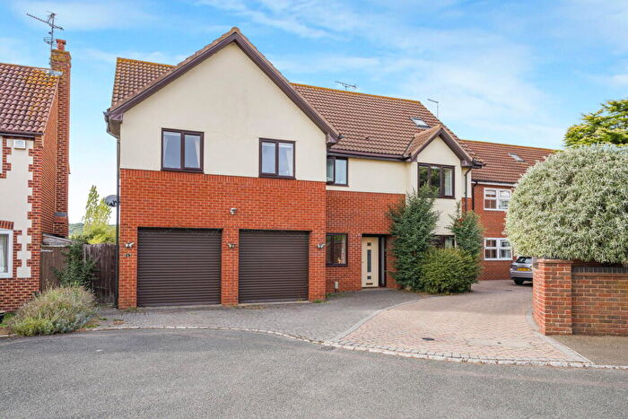 6 Bedroom Detached House For Sale In Mandalay Drive, Norton, Gloucester, GL2