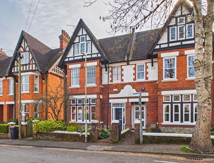 6 Bedroom Semi Detached House For Sale In Albert Road, Ashford Kent, TN24