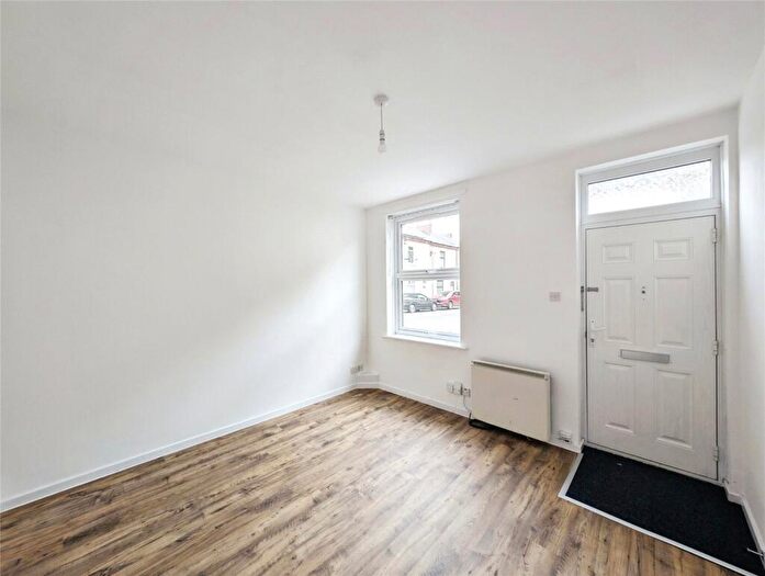 1 Bedroom Flat To Rent In Primrose Street, Darlington, Durham, DL3