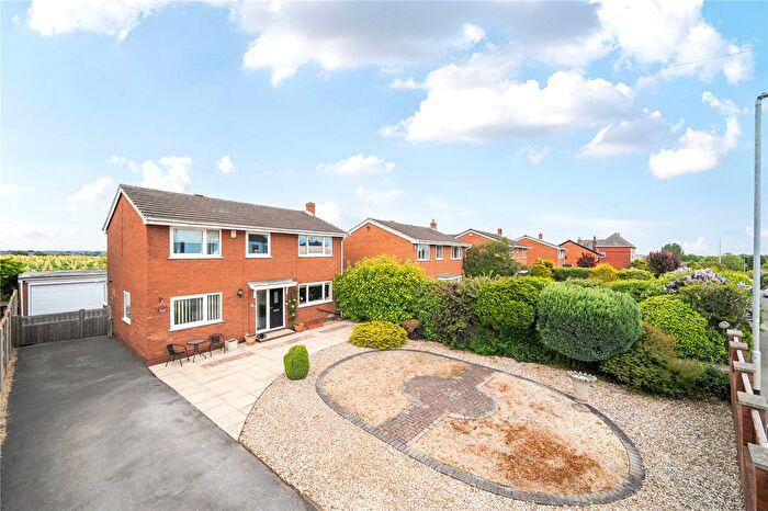 4 Bedroom Detached House For Sale In Green Lane, Lofthouse, Wakefield, West Yorkshire, WF3