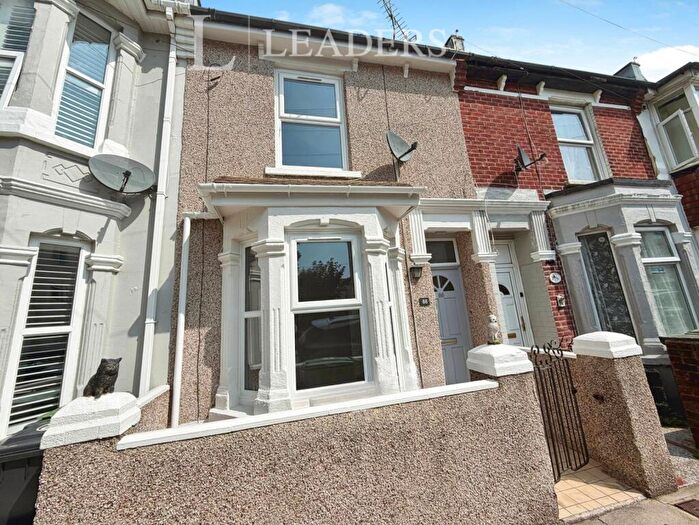2 Bedroom Terraced House For Sale In Newcomen Road, Portsmouth, PO2