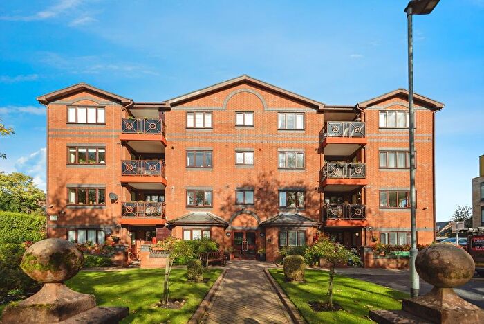 2 Bedroom Flat For Sale In Spath Road, Didsbury, Manchester, Greater Manchester, M20