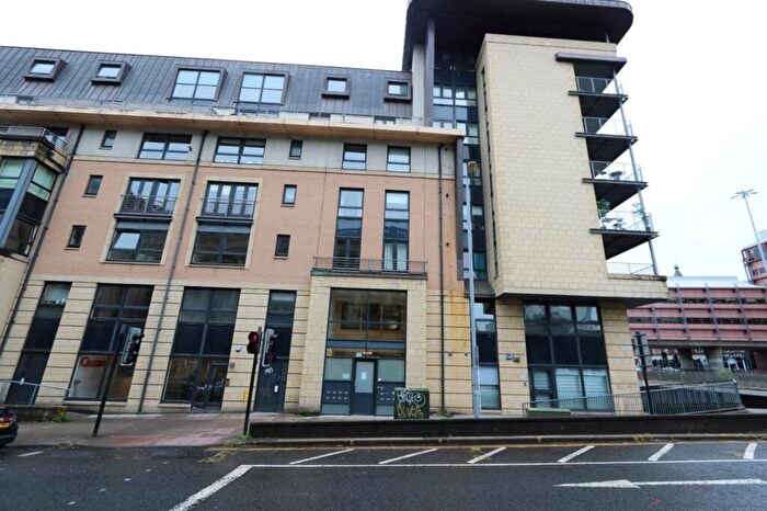 2 Bedroom Flat To Rent In Berkeley Street, Glasgow, G3