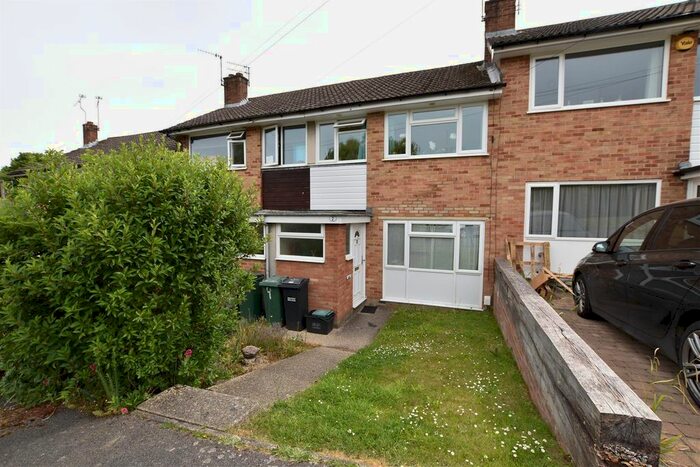 2 Bedroom Property To Rent In Woodcrest Walk, Reigate, RH2