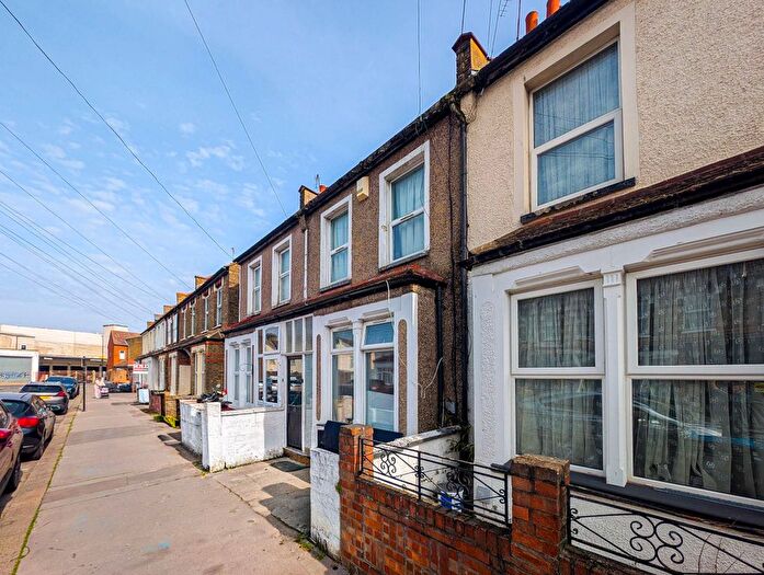 3 Bedroom Terraced House To Rent In Priory Road, Croydon, CR0