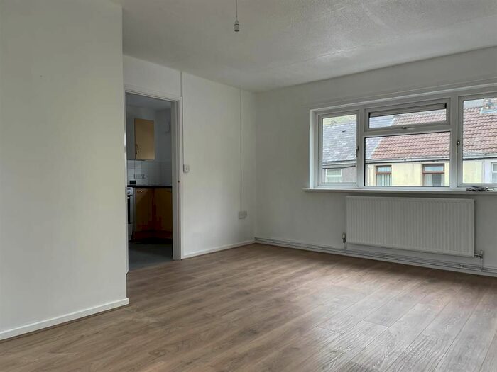 1 Bedroom Flat To Rent In Blaen Ogwr Court, Nantymoel, Bridgend, CF32