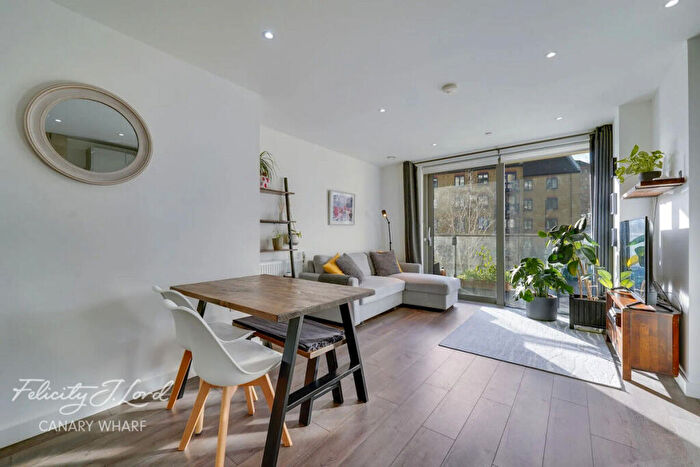 1 Bedroom Apartment For Sale In East Ferry Road, London, E14