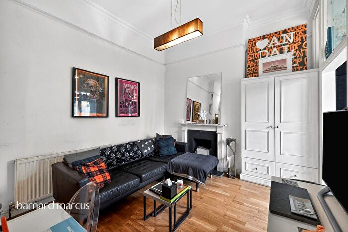 1 Bedroom Flat For Sale In Jeffreys Road, London, SW4